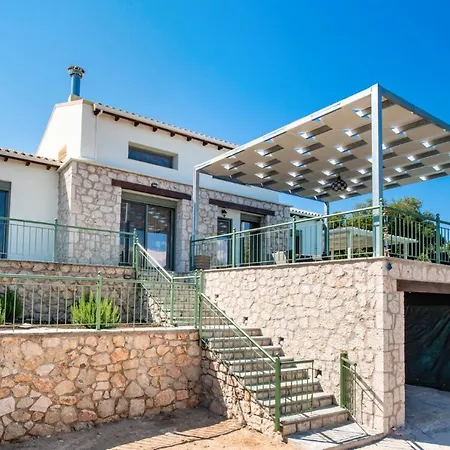 Loulou By Vila Nikiana